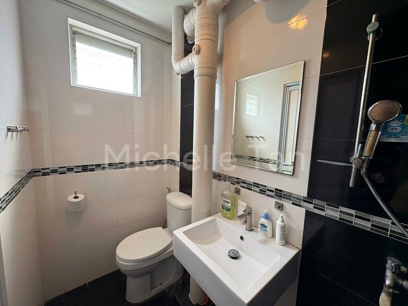 5 Room (5I) HDB for Sale in  489C Tampines Street 45 - Image 1